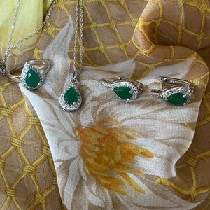 Beautiful silver and Emerald jewelry set.